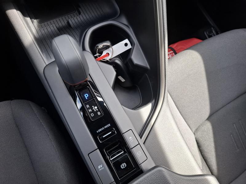 Toyota C-HR 1.8 HYBRID DYNAMIC + BI-TONE - photo 8