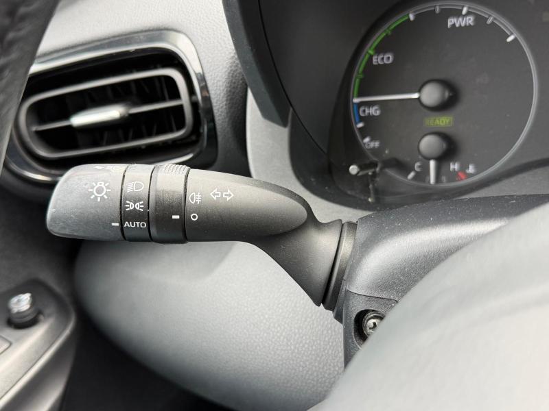 Toyota Yaris 1.5 HYBRID DYNAMIC - photo 12
