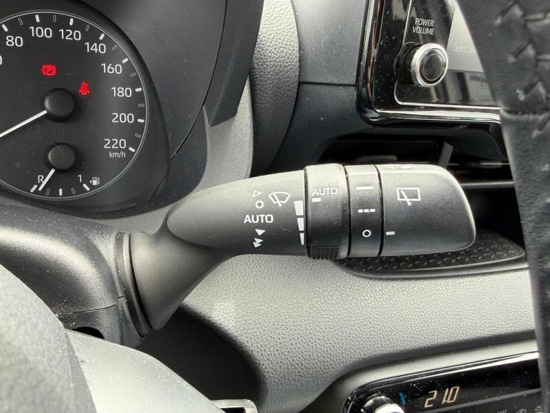 Toyota Yaris 1.5 HYBRID DYNAMIC - photo 15