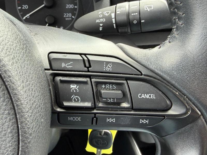 Toyota Yaris 1.5 HYBRID DYNAMIC - photo 11