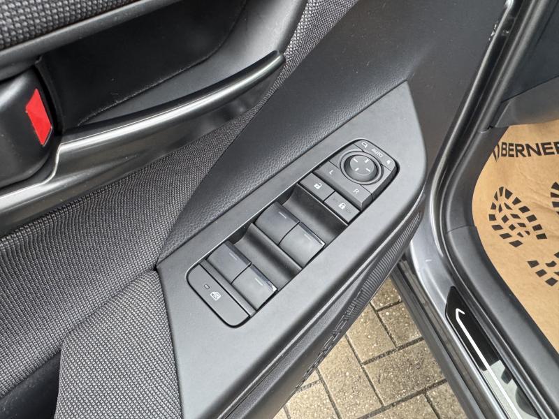 Toyota C-HR 1.8 HYBRID - photo 18