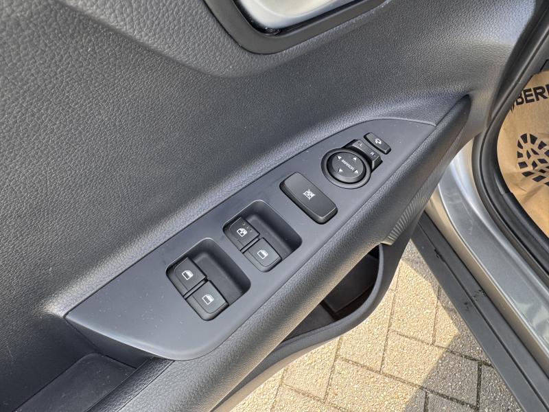 Kia Stonic 1.0T ISG - photo 10