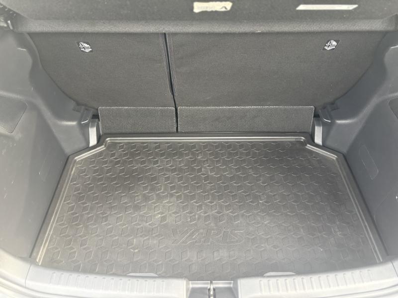 Toyota Yaris 1.5 HYBRID ICONIC - photo 19