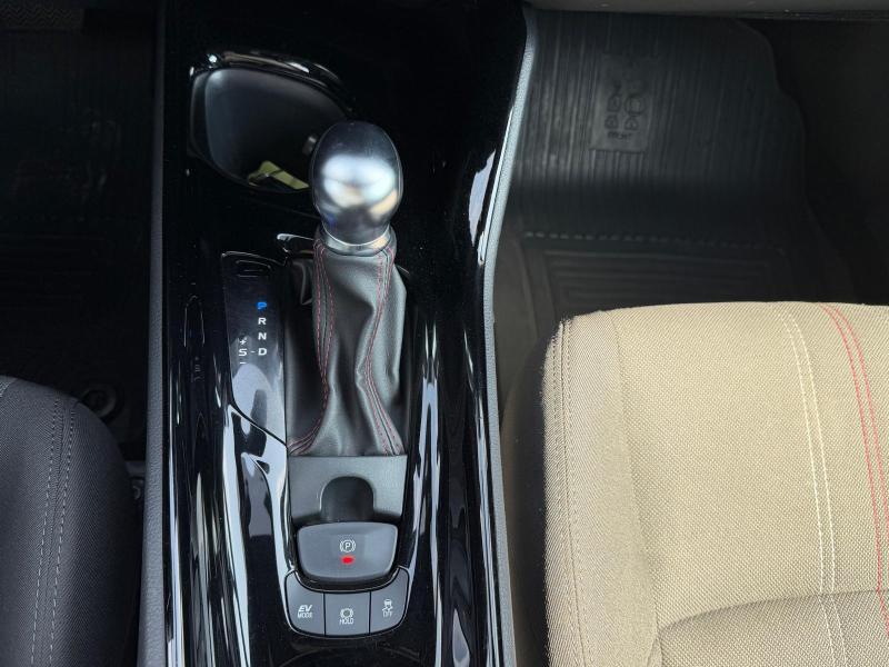 Toyota C-HR 2.0 Hybrid - photo 16