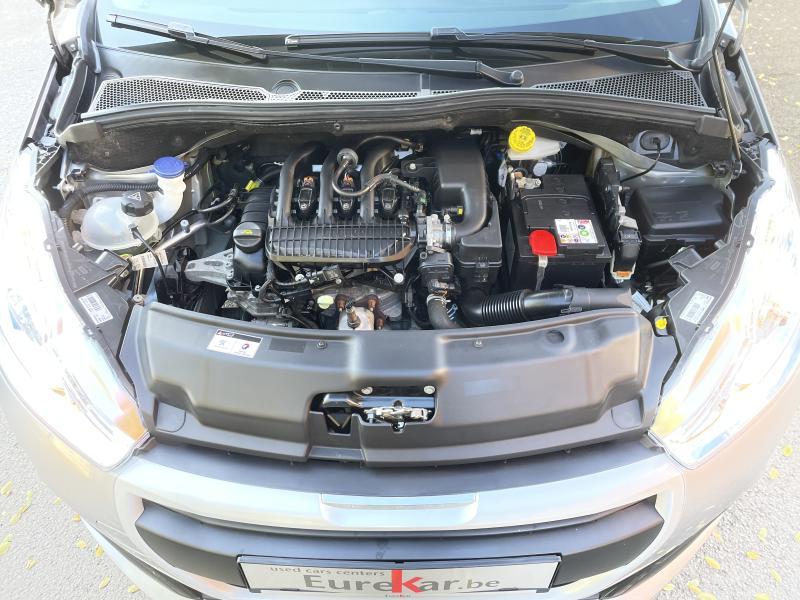Peugeot 208 1.2i - Eurekar - photo 19