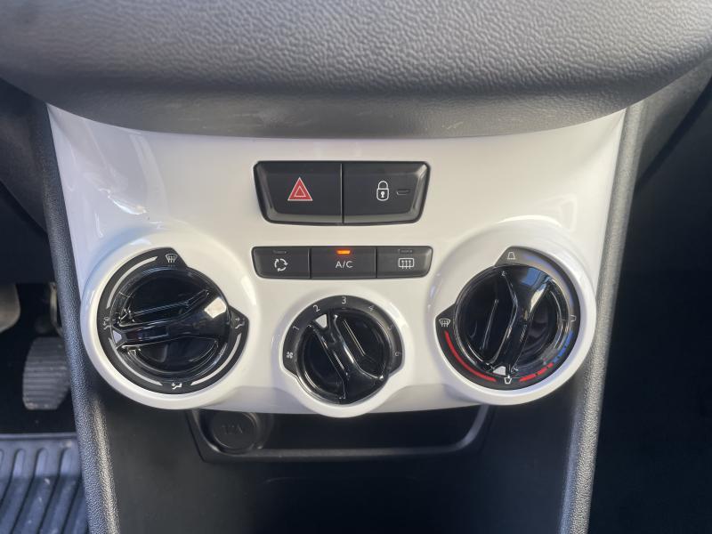 Peugeot 208 1.2i - Eurekar - photo 9