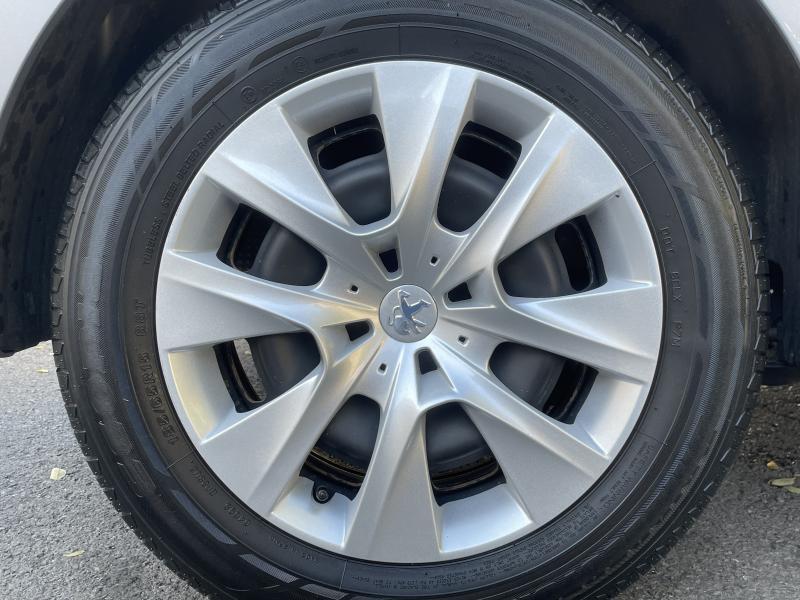 Peugeot 208 1.2i - Eurekar - photo 20