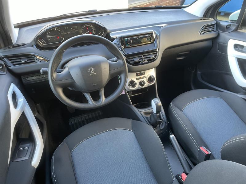 Peugeot 208 1.2i - Eurekar - photo 14