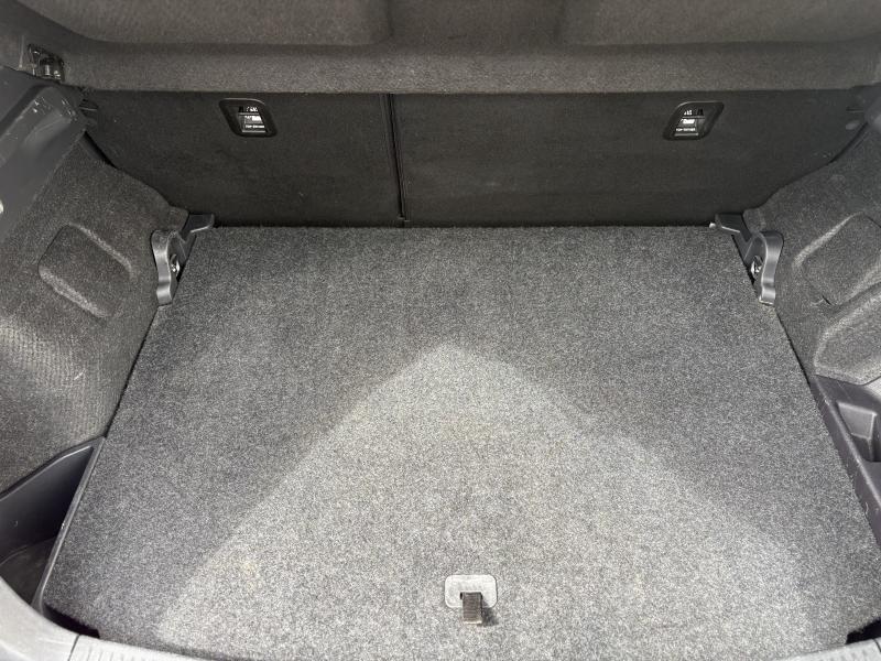 Toyota Auris 1.8 HYBRID COMFORT - photo 18