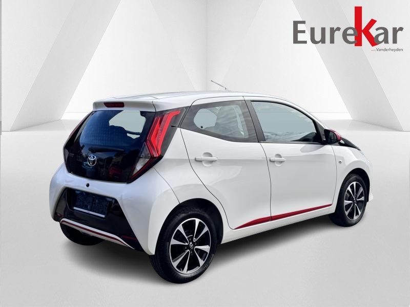 Toyota Aygo 1.0 VVT-I X PLAY - photo 5