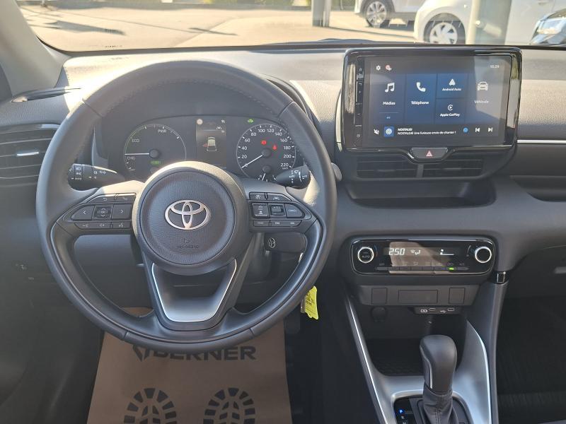 Toyota Yaris 1.5 HYBRID DYNAMIC - photo 12