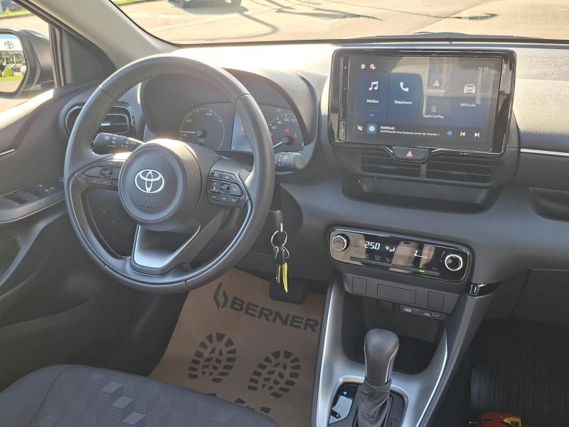 Toyota Yaris 1.5 HYBRID DYNAMIC - photo 14