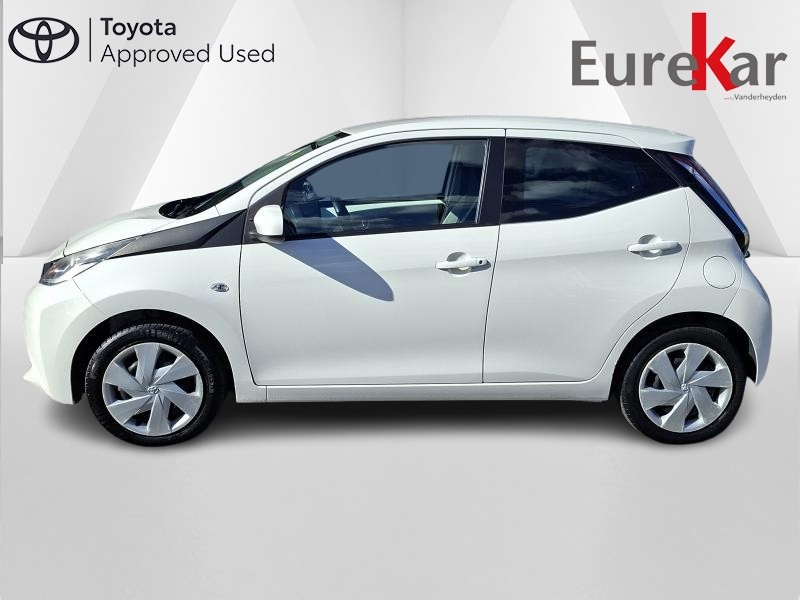 Toyota Aygo 1.0 VVT-i X-PLAY - photo 4