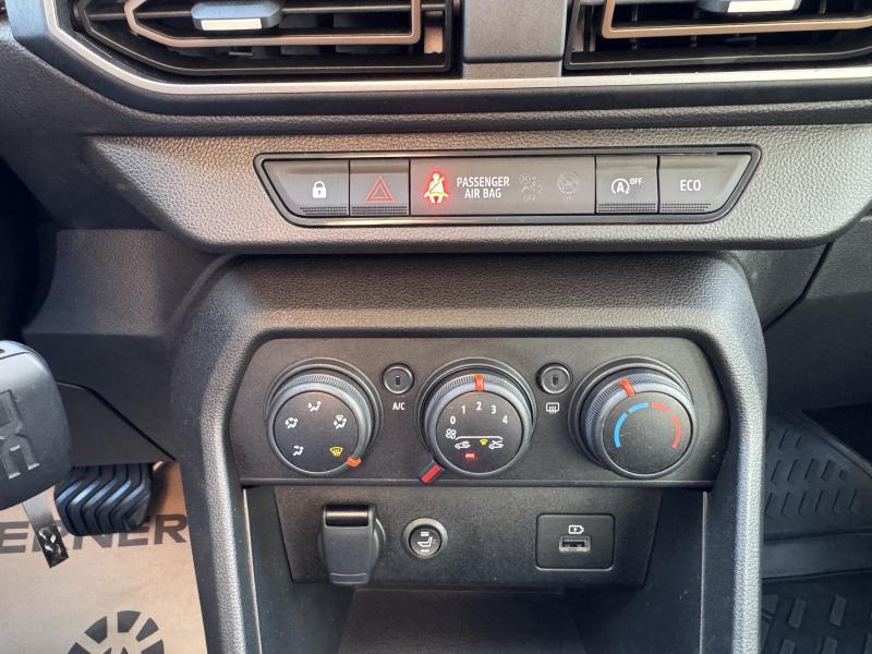 Dacia Sandero 1.0 TCE Stepway Expression - photo 13