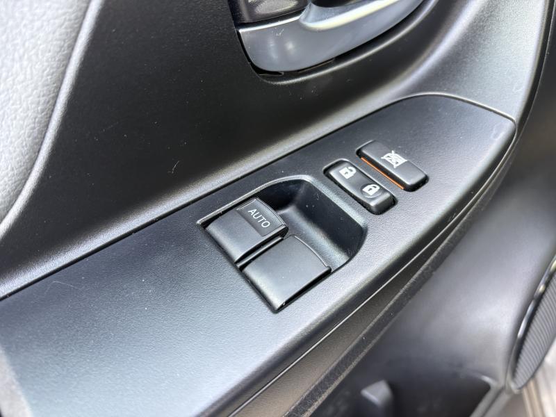 Toyota Yaris 1.5 VVT-IE CONNECT CVT - photo 16