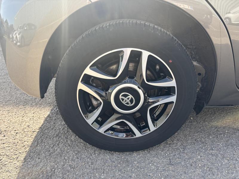 Toyota Yaris 1.5 VVT-IE CONNECT CVT - photo 20