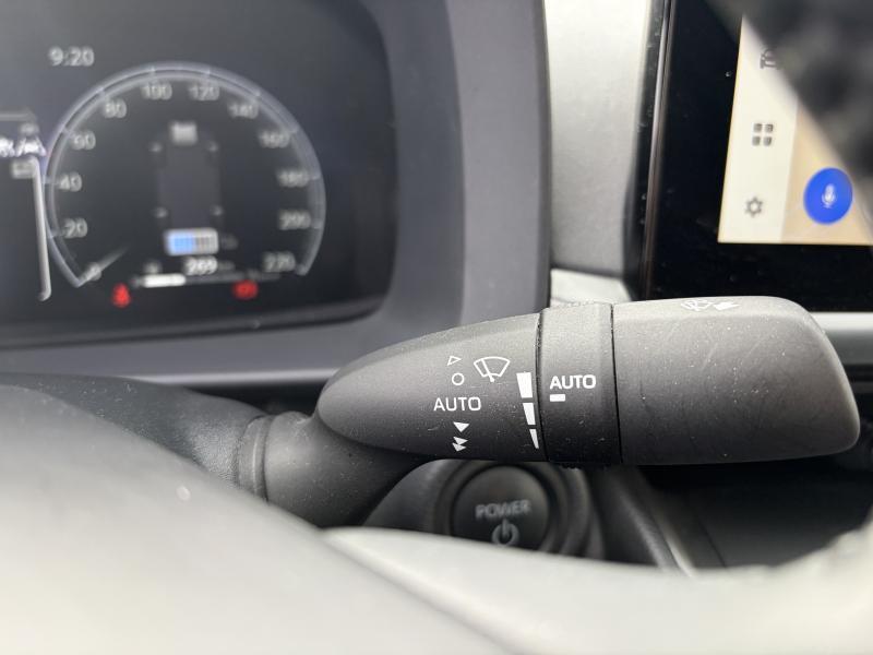 Toyota C-HR 1.8 Hybrid Dynamic + Bi-Ton - photo 11