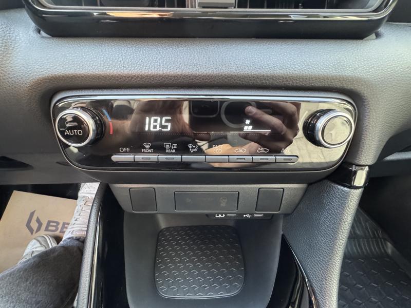 Toyota Yaris 1.5 Hybrid - photo 15