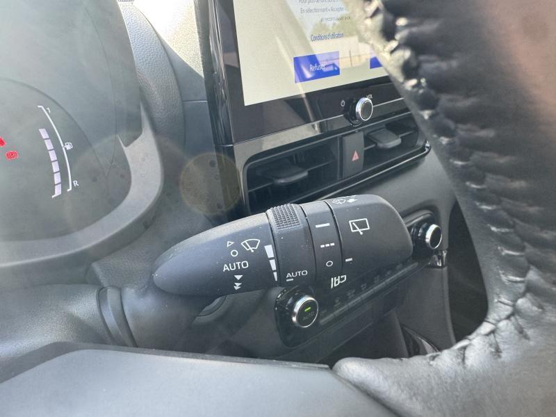 Toyota Yaris 1.5 Hybrid - photo 18