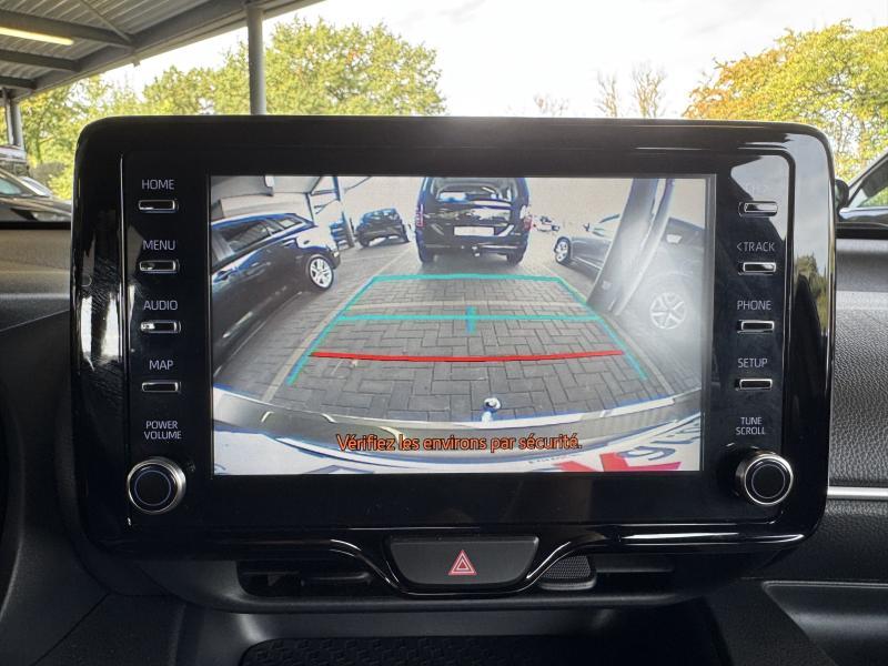 Toyota Yaris 1.5 HYBRID ICONIC - photo 12