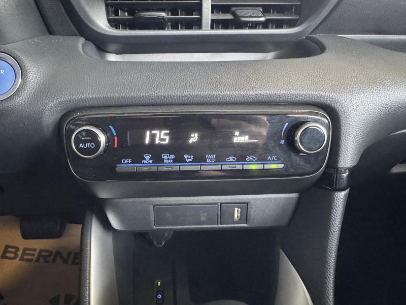 Toyota Yaris 1.5 HYBRID ICONIC - photo 14