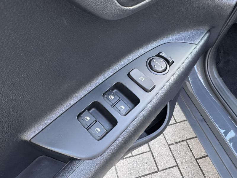 Kia Stonic 1.2 ISG - photo 15