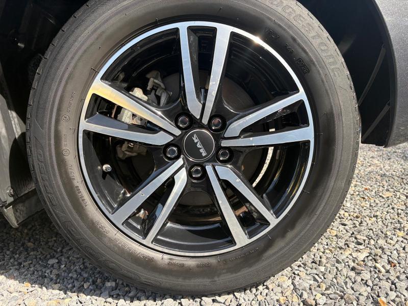 Toyota Yaris 1.5 Hybrid Yaris e-CVT - photo 16