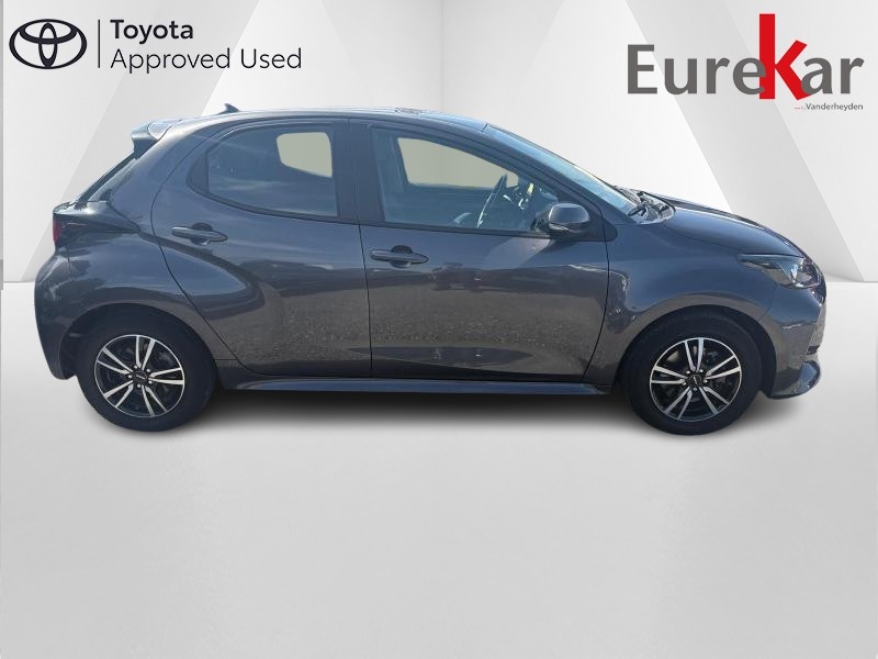 Toyota Yaris 1.5 Hybrid Yaris e-CVT - photo 4