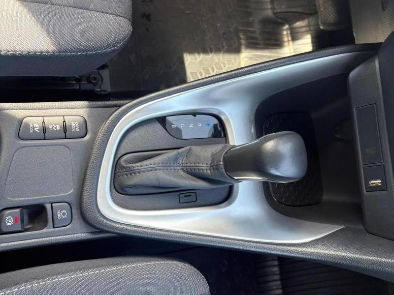 Toyota Yaris 1.5 Hybrid Yaris e-CVT - photo 8