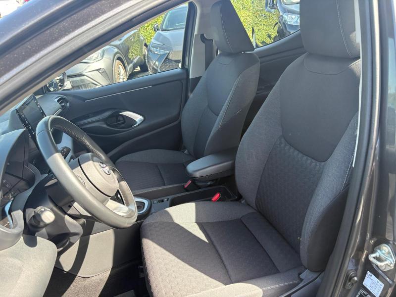 Toyota Yaris 1.5 Hybrid Yaris e-CVT - photo 12