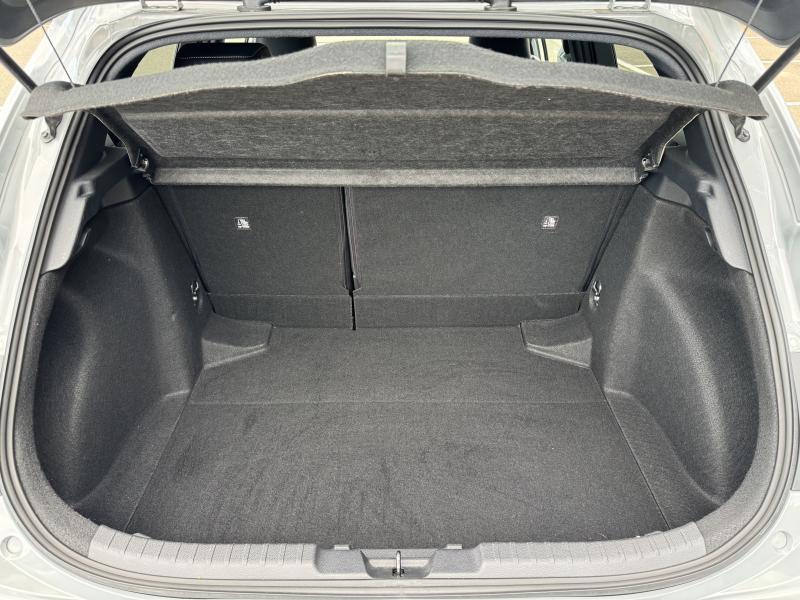 Toyota Corolla 1.8 HYBRID PREMIUM - photo 16