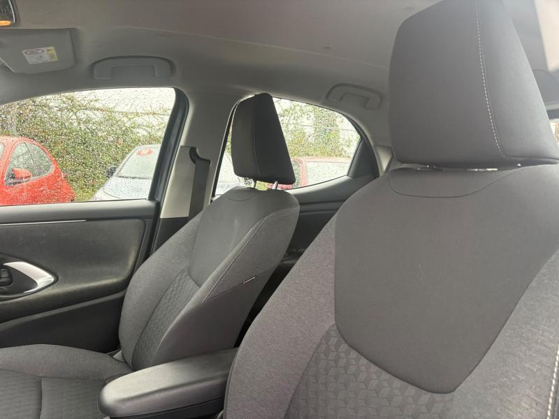 Toyota Yaris 1.5 Hybrid DYNAMIC - photo 12