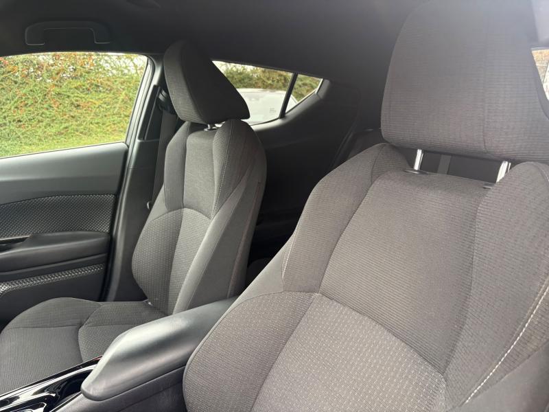 Toyota C-HR 1.8 Hybrid C-lub Bi-tone - photo 14