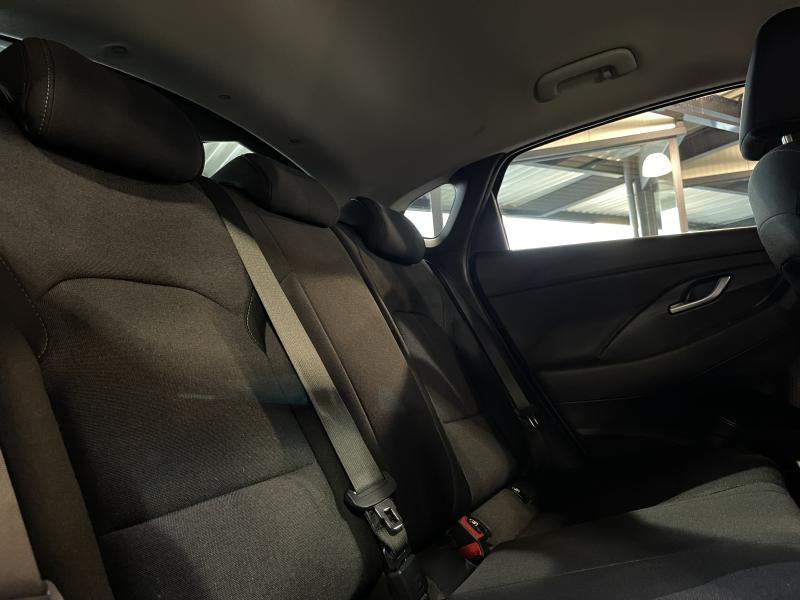 Hyundai i30 Fastback 1.0 Essence - Eurekar - photo 13