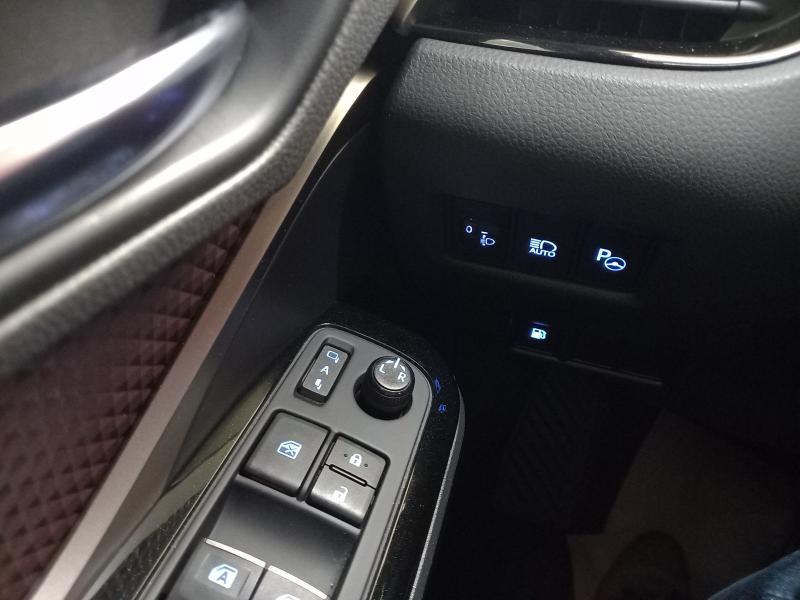 Toyota C-HR 1.8 HYBRID - Eurekar - photo 13