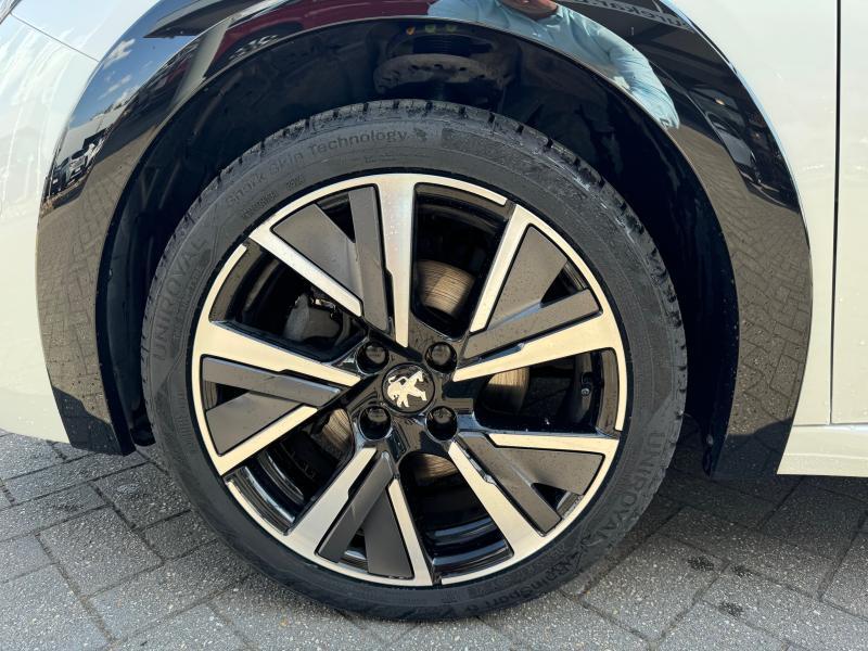 Peugeot 208 1.2i GT LINE BOITE AUTO - photo 22