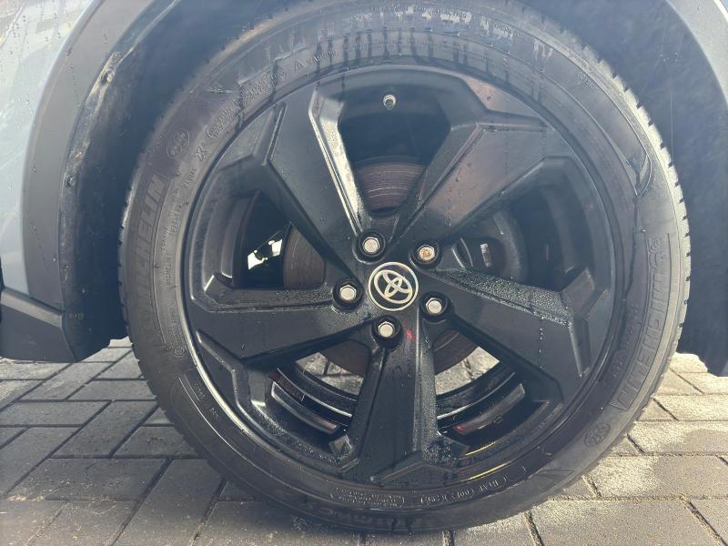 Toyota C-HR 1.8 Hybrid - photo 18