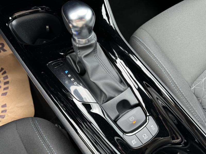 Toyota C-HR 1.8 Hybrid - photo 14