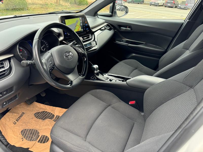 Toyota C-HR 1.8 CVT hybrid - photo 11