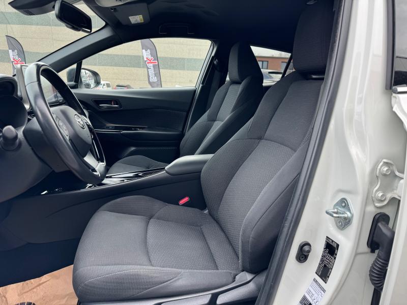 Toyota C-HR 1.8 CVT hybrid - photo 12