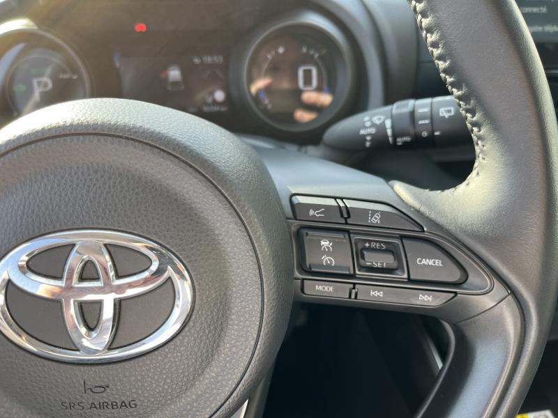 Toyota Yaris 1.5 Hybrid e-CVT Iconic LHD - photo 8