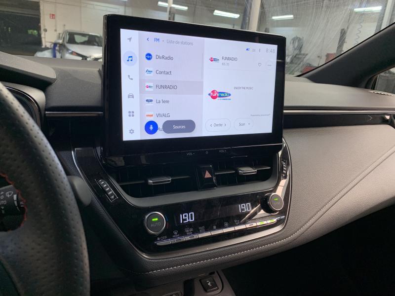 Toyota Corolla 1.8 Hybrid CVT GR Sport - photo 10