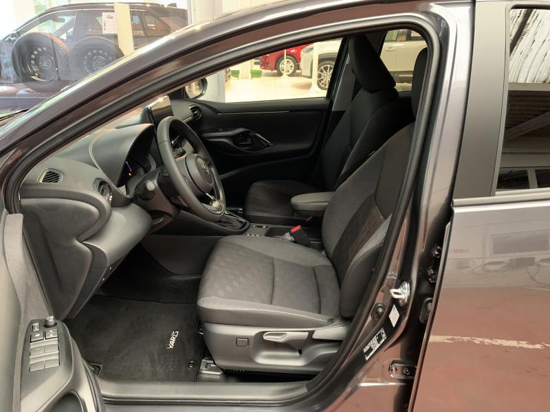 Toyota Yaris 1.5 HYBRID - photo 6