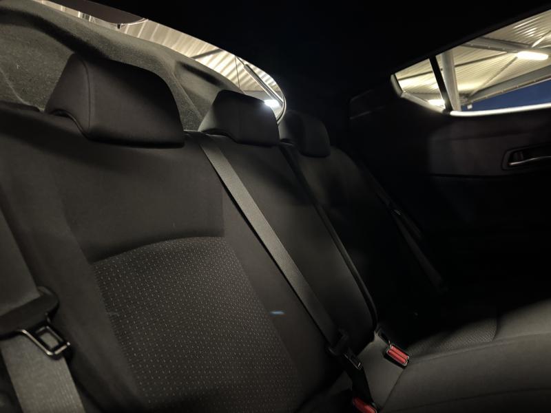 Toyota C-HR 1.8 Hybrid - photo 16