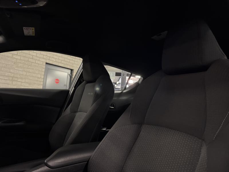 Toyota C-HR 1.8 Hybrid - photo 6