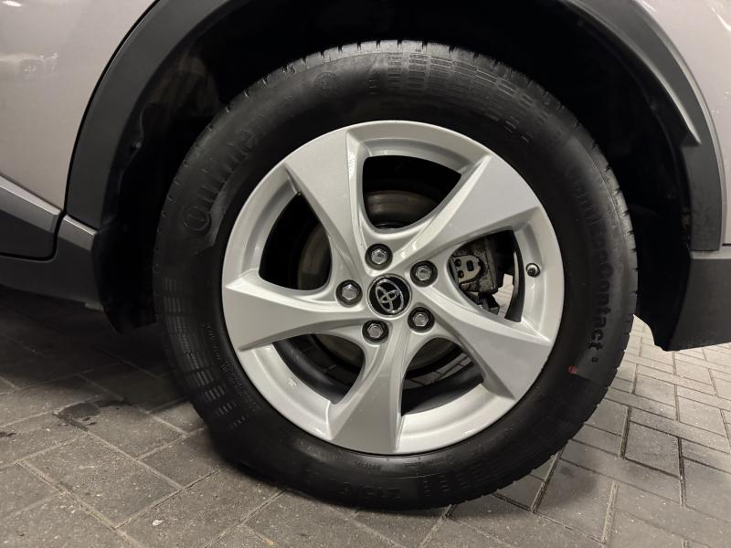 Toyota C-HR 1.8 Hybrid - photo 19