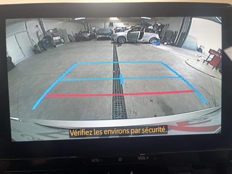 Toyota Corolla 1.8 Hybrid CVT - photo 10