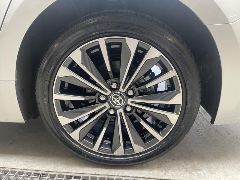 Toyota Corolla 1.8 Hybrid CVT - photo 20