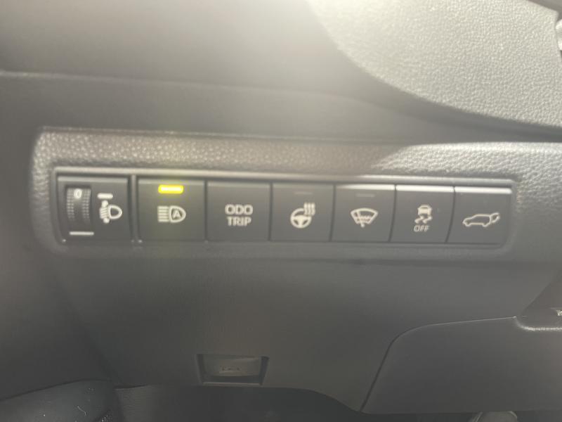 Toyota Corolla 1.8 Hybrid CVT - photo 13
