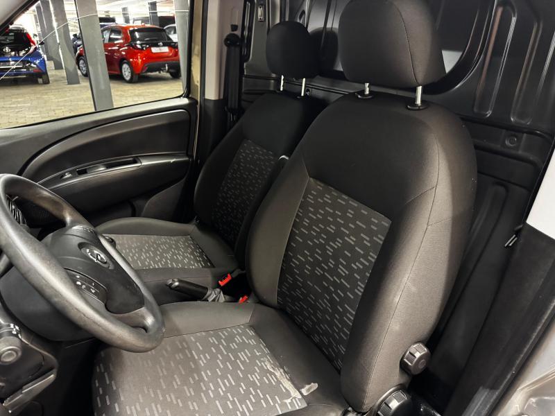 Opel Combo 1.4i - photo 11